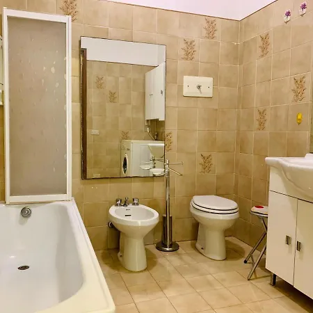 Old Russian Bees-Gardacase Net Apartment Sirmione